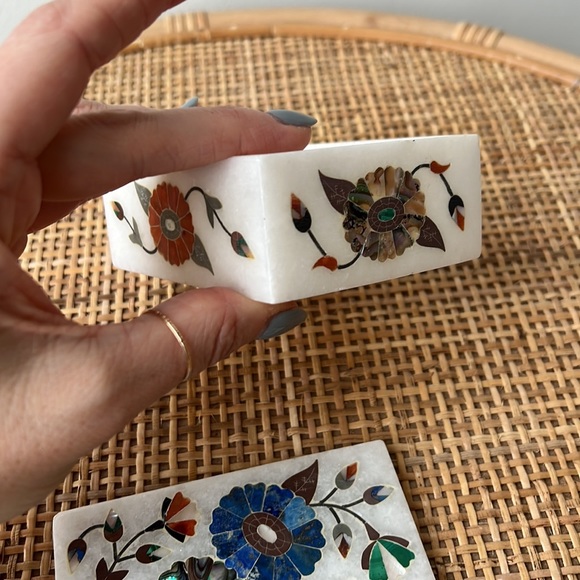 Floral Inlay Marble Box - Picture 7 of 16